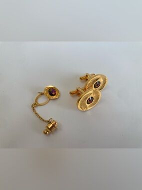 Vintage Men's Jewelry Set (Cufflinks and Tie Tack).